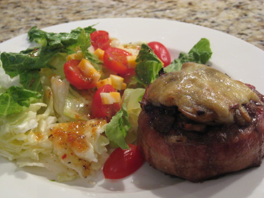 Low Carb Stuffed Hamburg Wrapped in Bacon 005